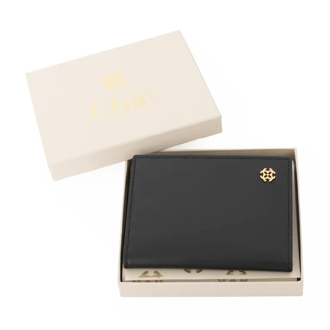 Chic Ladies Bifold Card Holder